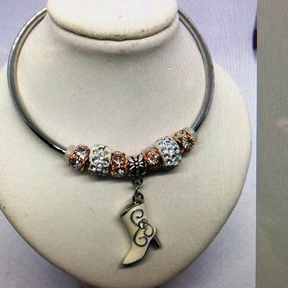 A stunning silver plated cuff bracelet with a cowboy boot charm. - Picture 1 of 2